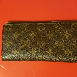 LV WALLETS